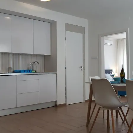 T8 Apartment Balatonfured