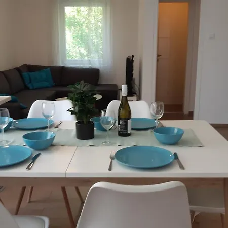 T8 Apartment Balatonfured