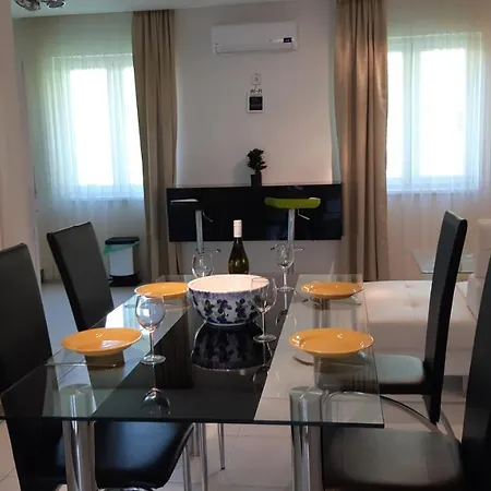 T8 Apartment
