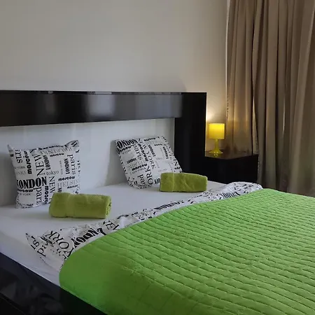 Apartment T8 *
