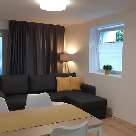 Apartment T8 *