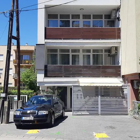 Apartment T8