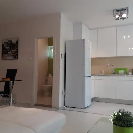 Apartment T8